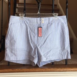 Vineyard vine shorts